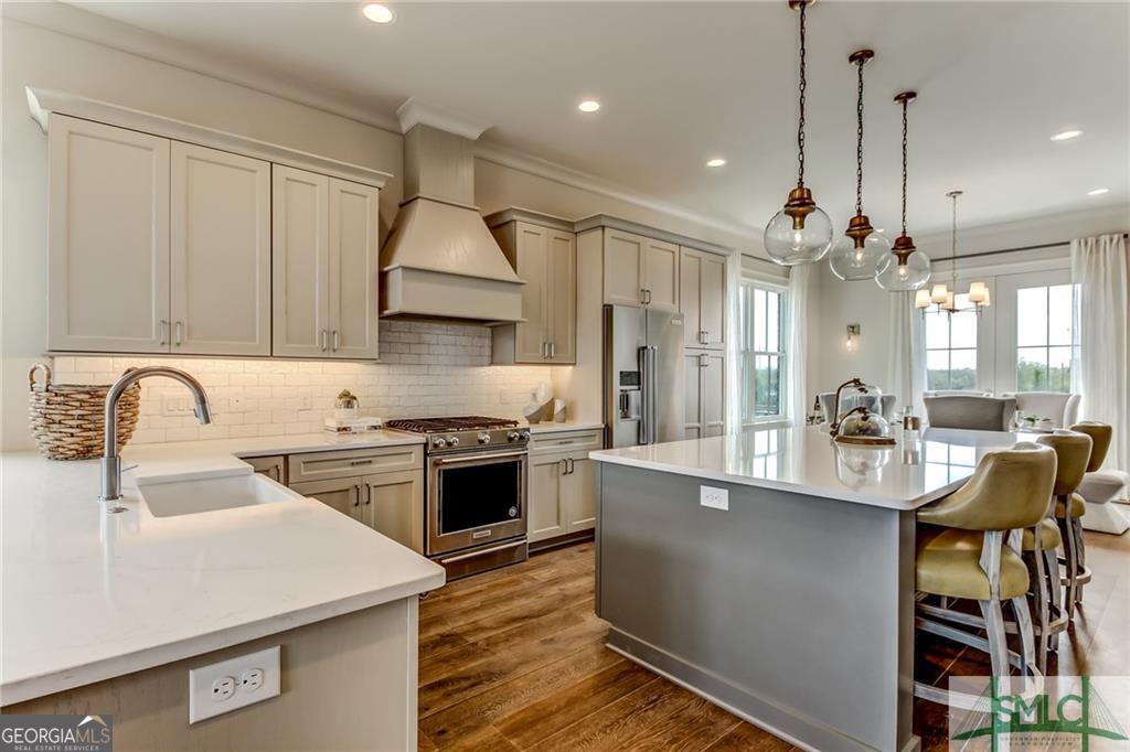 Savannah, Georgia 31401, United States, 3 Bedrooms Bedrooms, ,4 BathroomsBathrooms,Residential,Active,34739