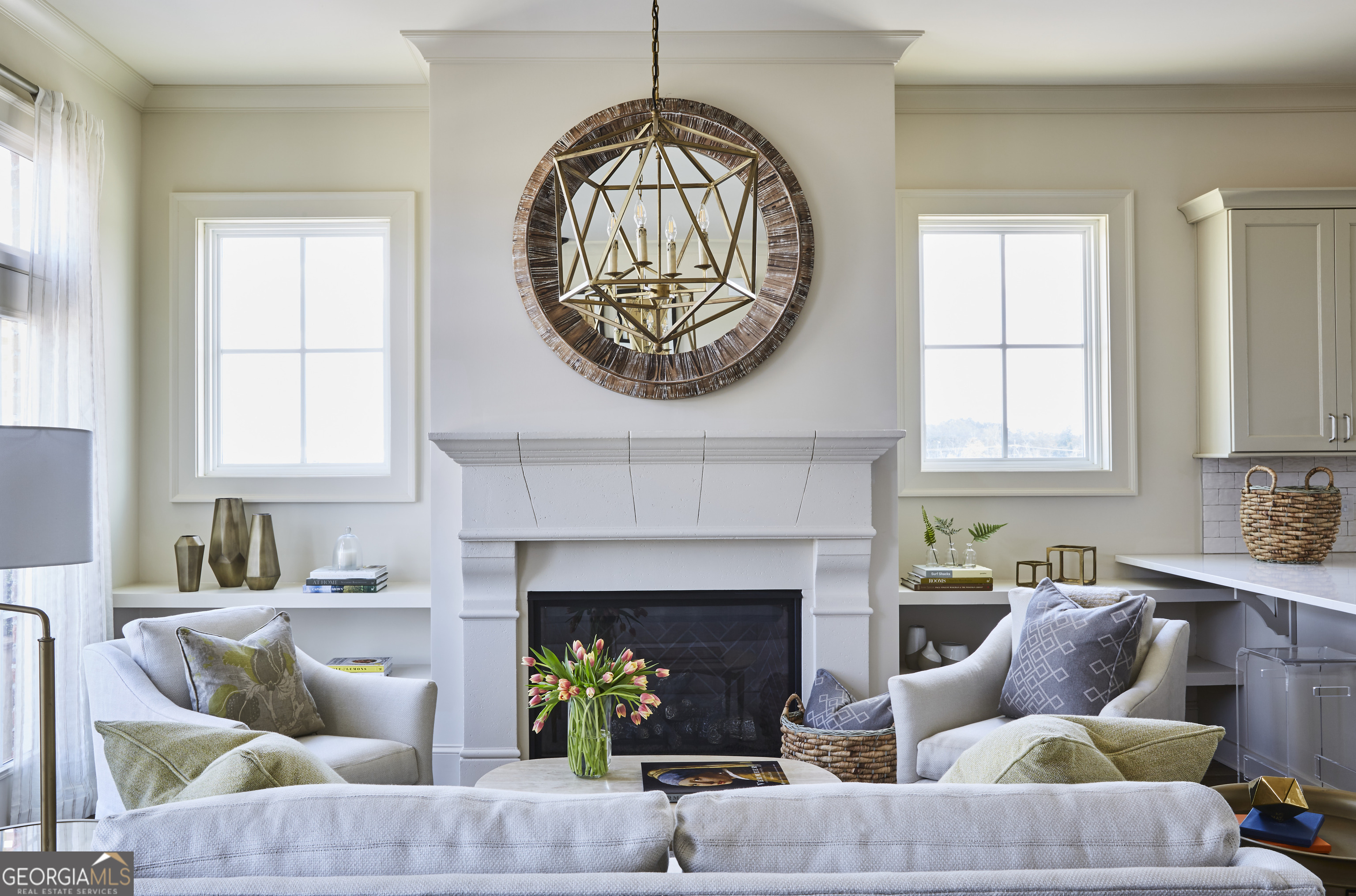 Savannah, Georgia 31401, United States, 3 Bedrooms Bedrooms, ,4 BathroomsBathrooms,Residential,Active,34739