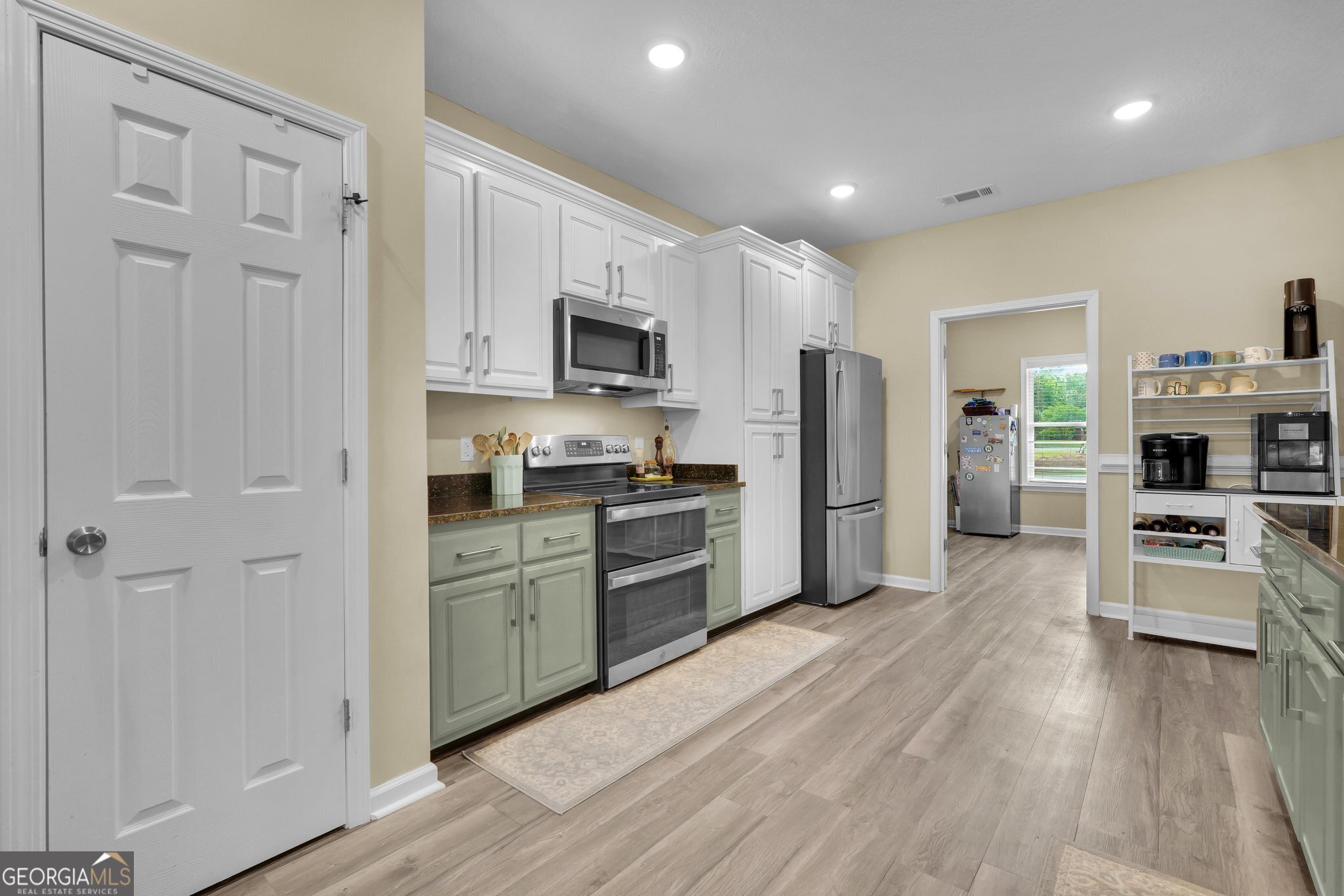 Statesboro, Georgia 30461, United States, 4 Bedrooms Bedrooms, ,3 BathroomsBathrooms,Residential,Active,118206