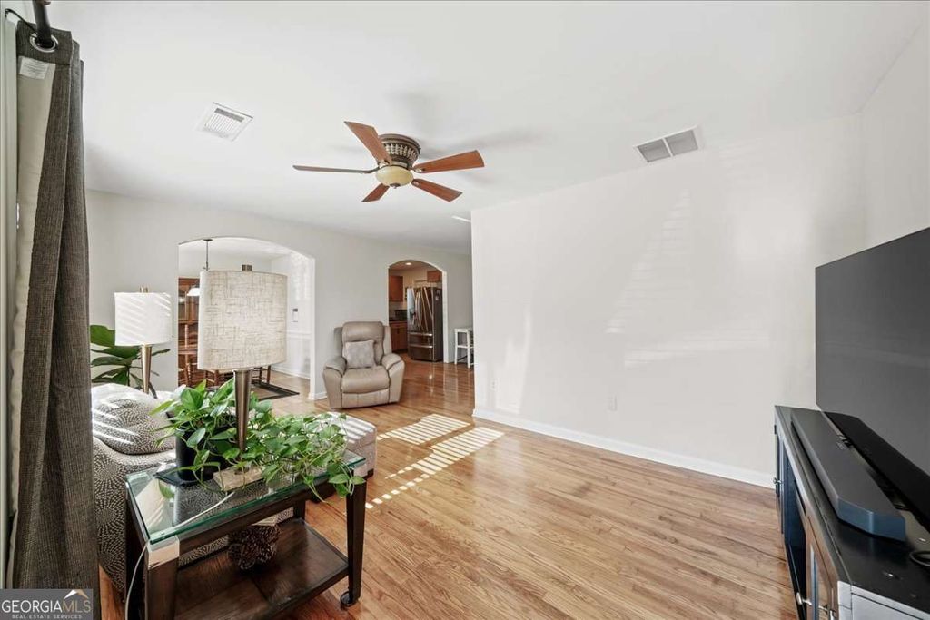 Photo of 1979 Turpin Road SE, Smyrna, GA 30080 (MLS # 10662886)