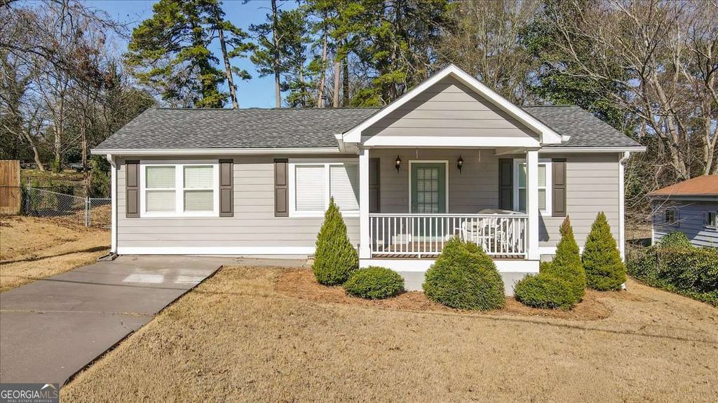 Photo of 1979 Turpin Road SE, Smyrna, GA 30080 (MLS # 10662886)