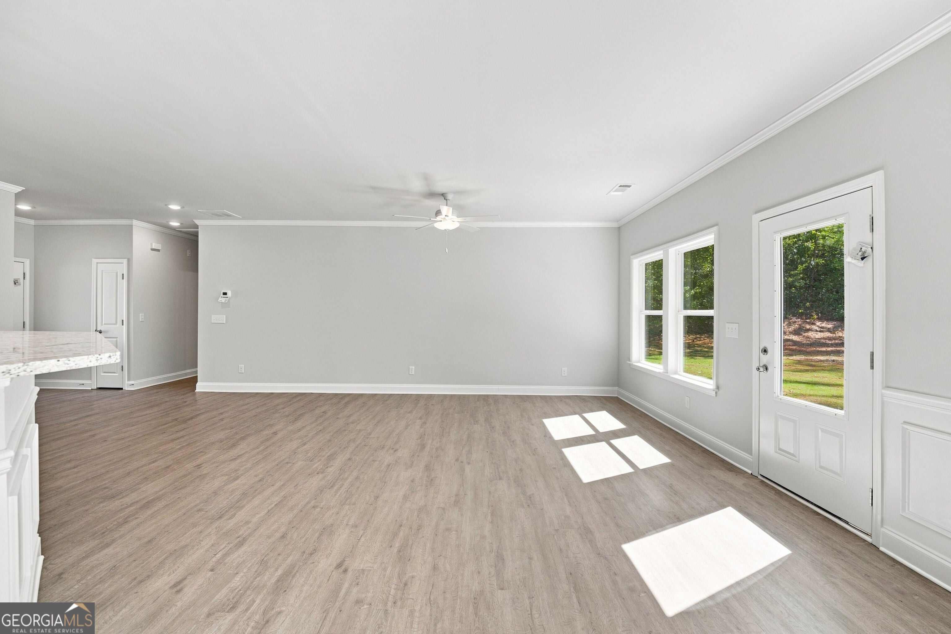 4472 Rivercliffs Way