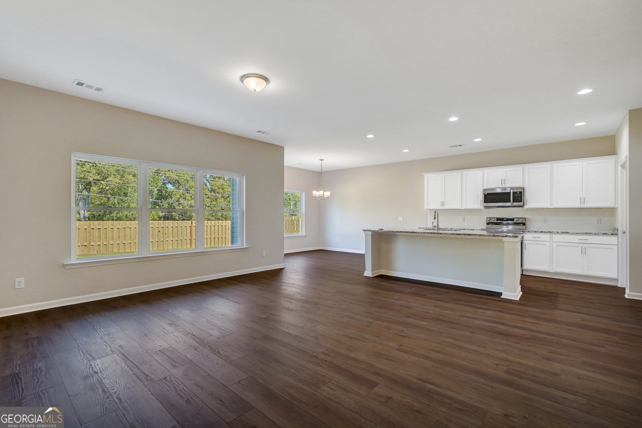 124 Lakeview Pines WAY