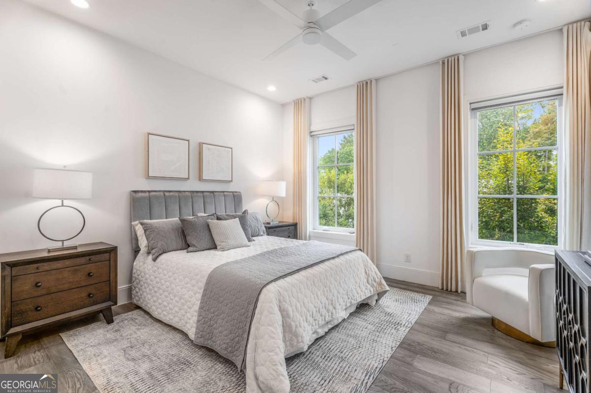 1494 Red Fox DR NE D