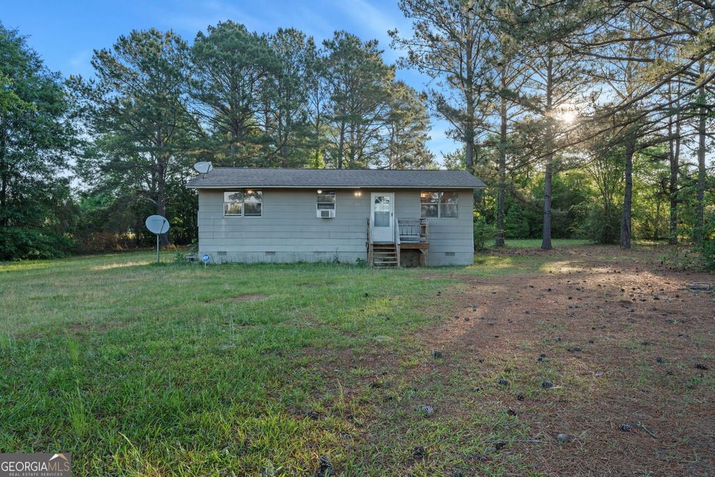 Photo of 122 Dolly Drive, Jeffersonville, GA 31044 (MLS # 10736485)