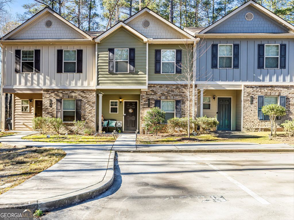 Photo of 4221 Shoals Lane, Union City, GA 30291 (MLS # 10688327)