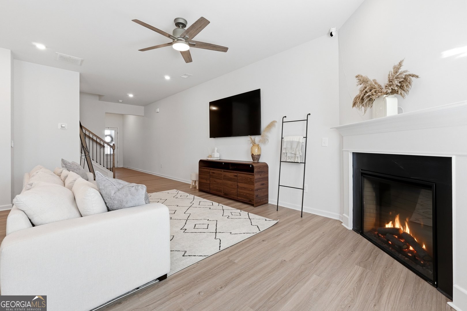 22 Felton WALK SE