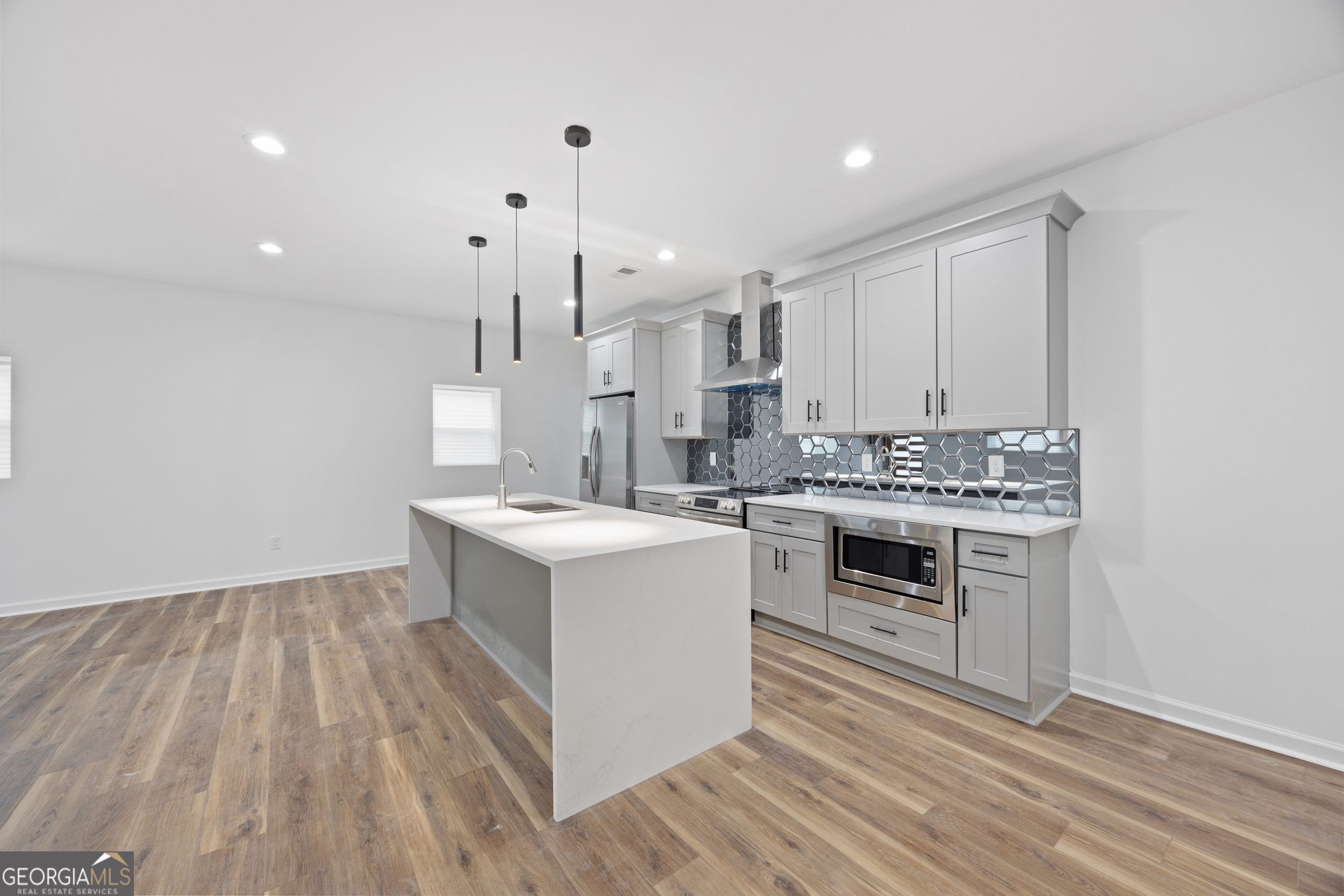 1386 Elizabeth AVE SW