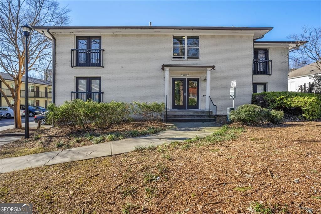 Photo of 48 Peachtree Avenue NE #424, Atlanta, GA 30305 (MLS # 10722182)