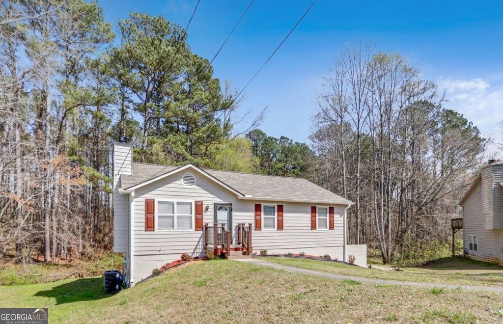 Photo of 8730 Parliament Place, Jonesboro, GA 30238 (MLS # 10741436)