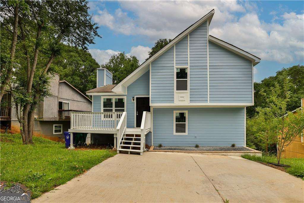 ***Discover your new home! This modern 3 BEDROOM, 2 BATH home, COMPLETELY REMODELED, is like new, EVERYTHING IS NEW, except the foundation, it is perfect for families looking for comfort and style. ****Located in a PRIVILEGED AREA, just 10 minutes from downtown STONE MOUNTAIN, 5 minutes from SHOPPING CENTERS, SUPERMARKETS and with highly rated schools (8/10), this property is ideal for your children. *******ENJOY a large BACK YARD, perfect for placing a pool or just relaxing outdoors. The SELLER is MOTIVATED and open to negotiating, giving you an excellent opportunity to make a good offer. *******IT COMBINES MODERNITY, FUNCTIONALITY AND AN UNBEATABLE LOCATION. COME SEE IT AND FALL IN LOVE WITH IT! *************** ****IT IS VACANT ****