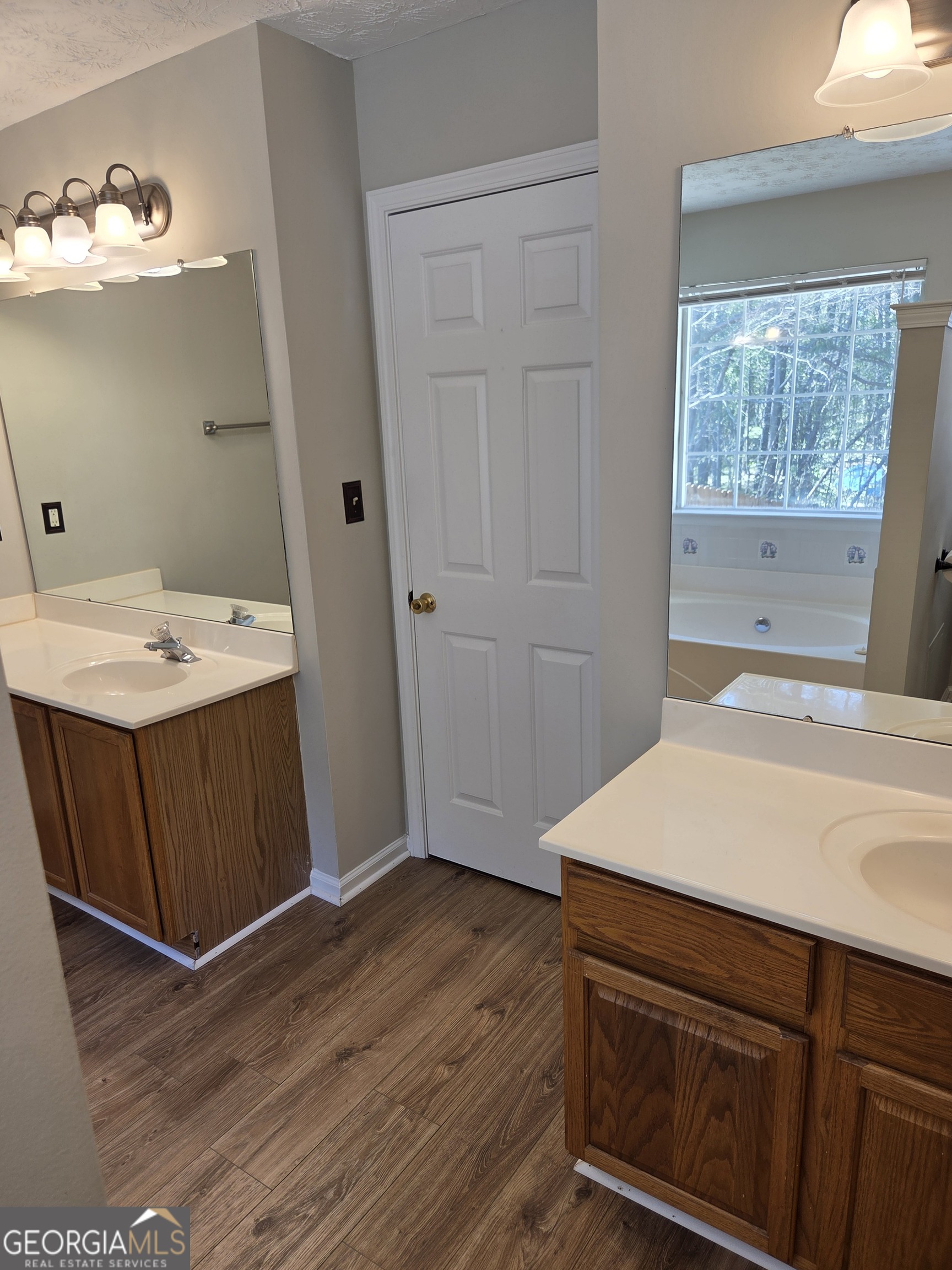 2575 Hamilton Parc LN