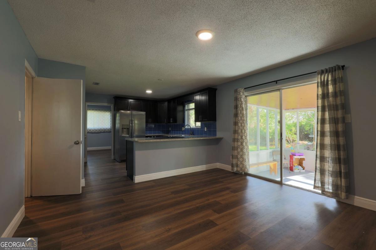 1 Pomona CIR