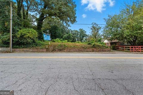 Photo of 888 Hollywood Road NW, Atlanta, GA 30318 (MLS # 10616037)
