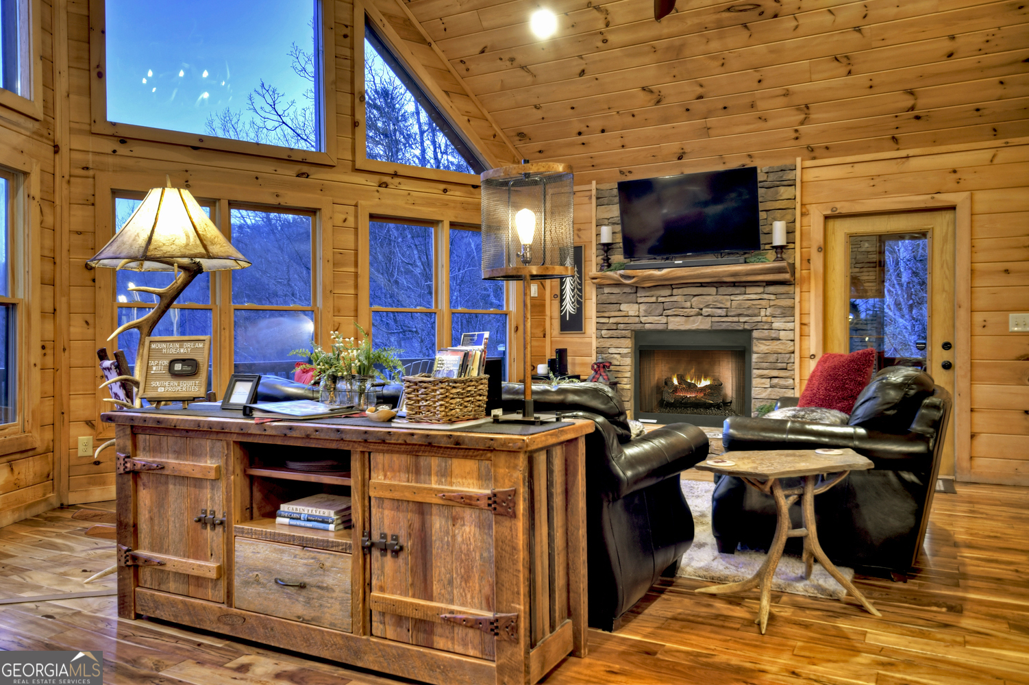 411 Ridge TRL