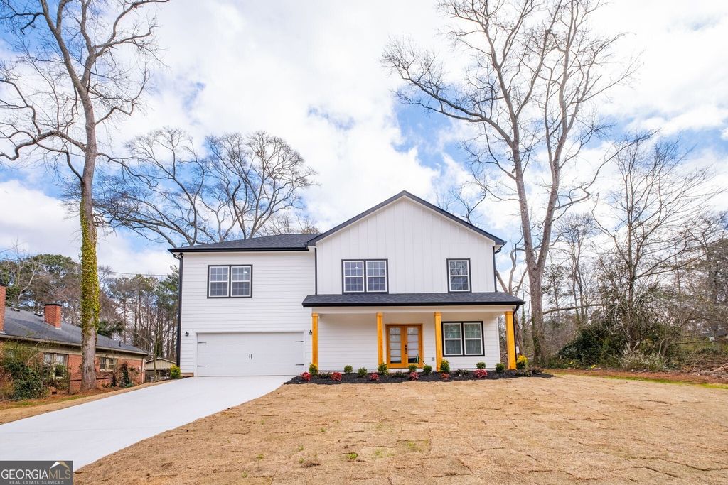 Photo of 165 Strickland Street, Fairburn, GA 30213 (MLS # 10707630)