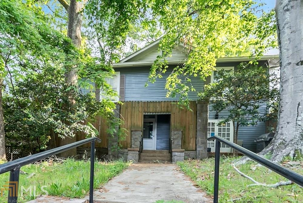 Don't miss your chance to live in the heart of Buckhead! 1 bed/1 bath studio apartment just minutes away from Lenox Square, parks, museums, and endless shopping/dining! House is at the end of the street next to a sidewalk cut-through that leads directly into the city! Beautiful hardwoods and bookshelves in the bedroom! Kitchen with plenty of natural light. Enjoy morning coffee or enjoy summer nights on the large back porch overlooking the communal, fenced backyard! Hurry before it's gone!