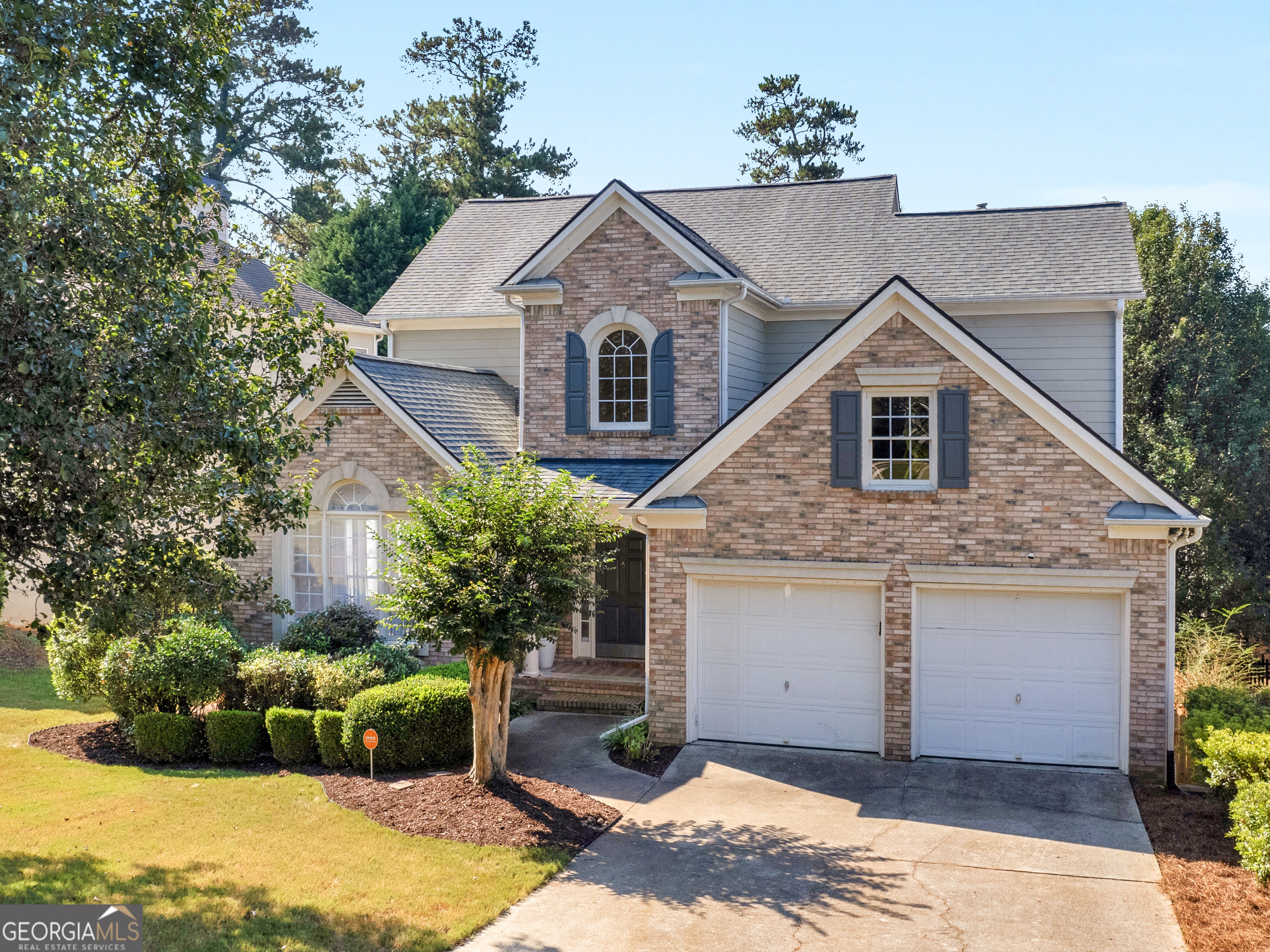 152 Vinings Lake CT SW