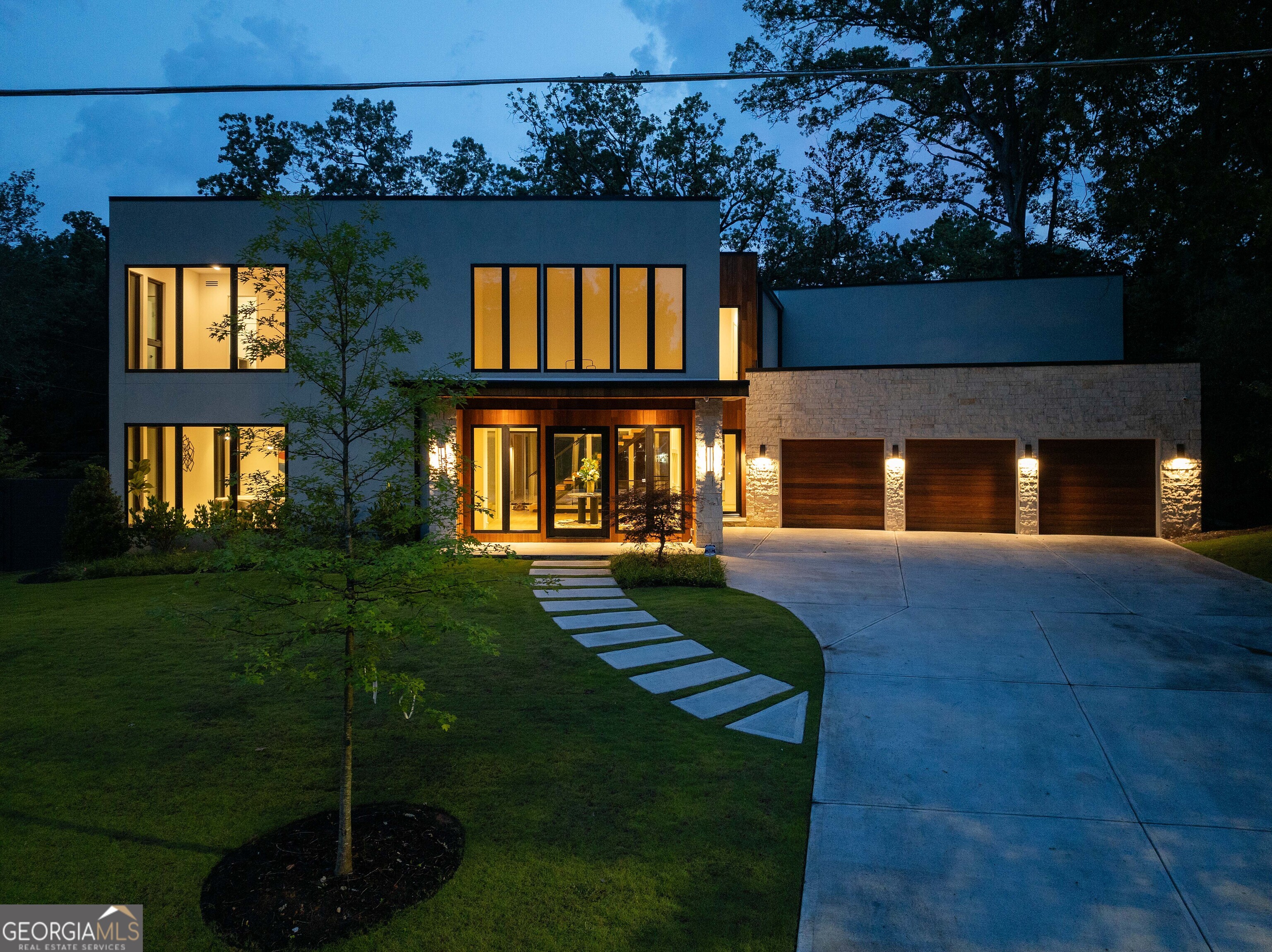 3566 Cantrell RD NE