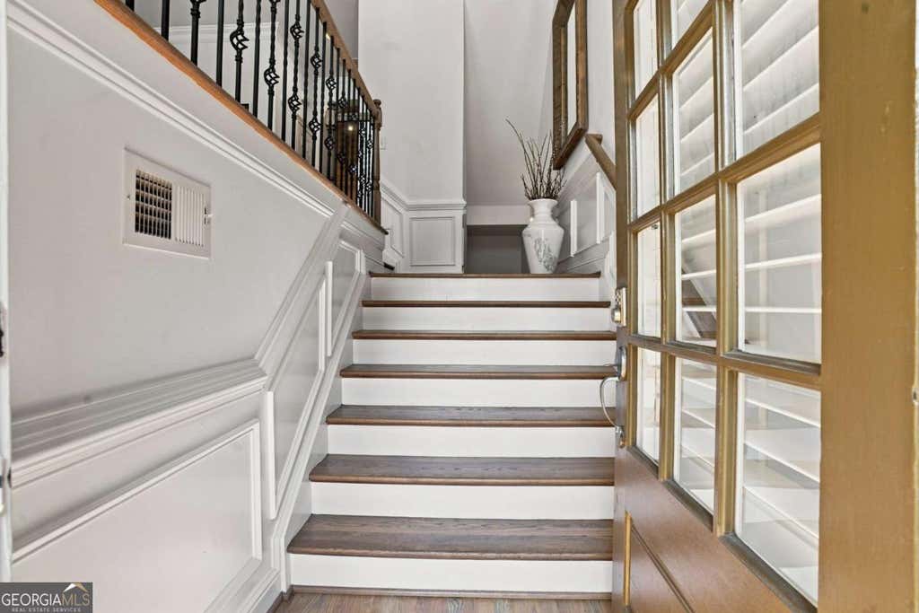 Photo of 632 Parkside Village Way NW, Marietta, GA 30060 (MLS # 10826927)
