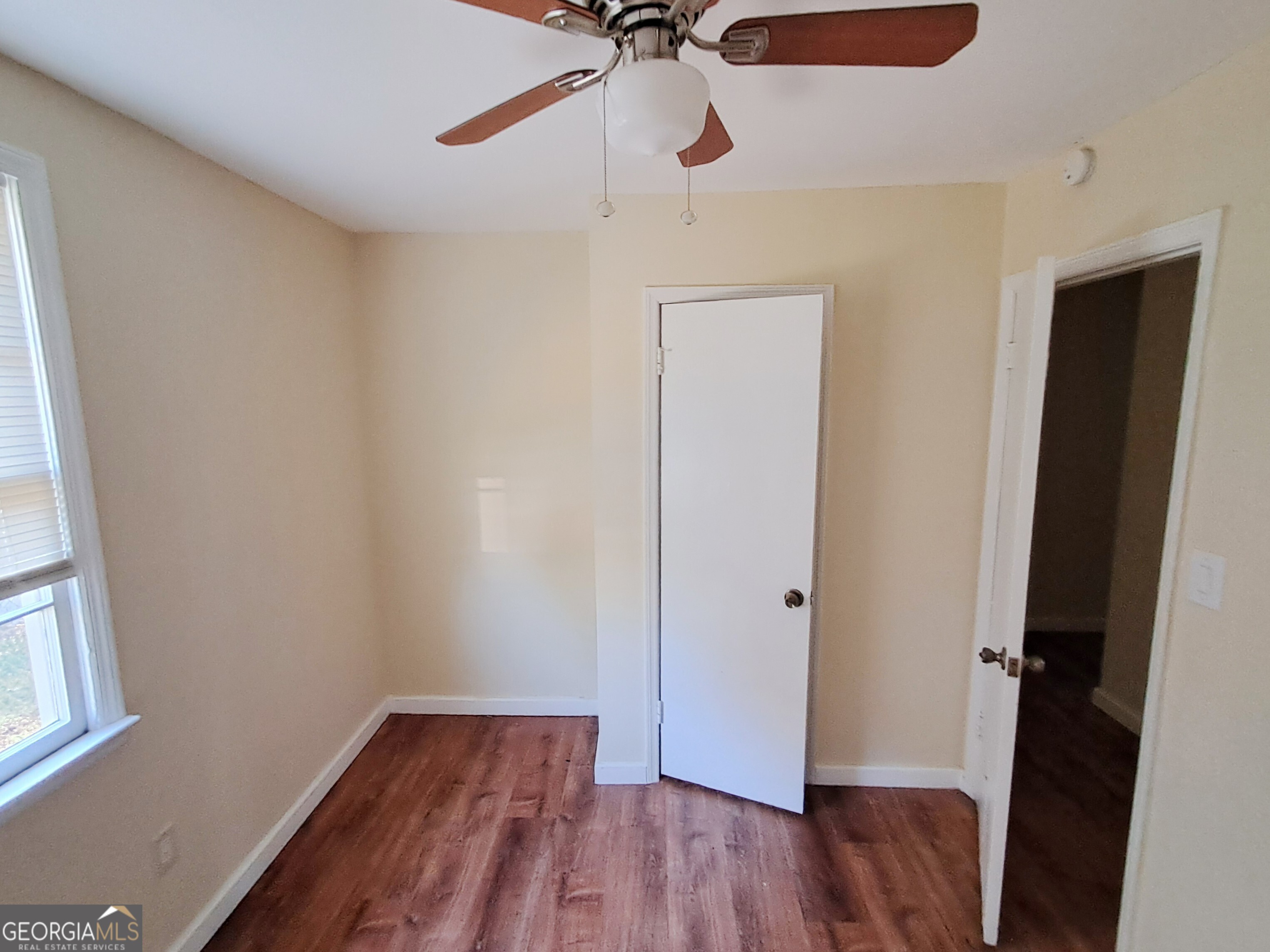 815 Edwards AVE