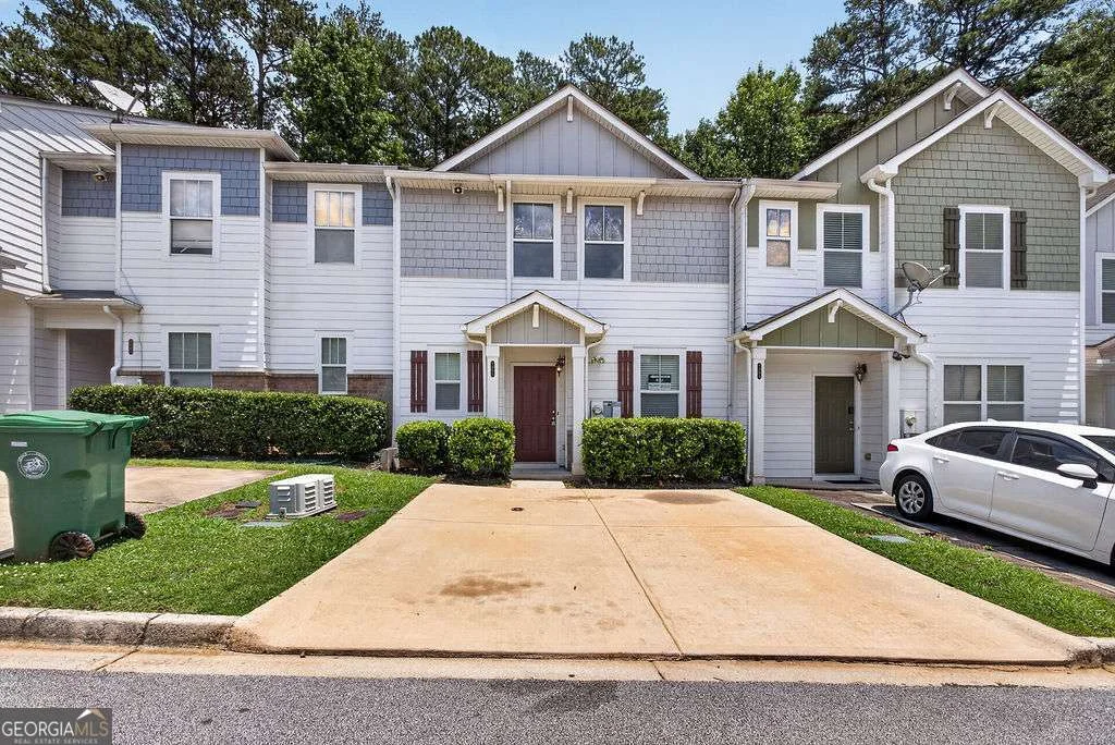 1505 Ashbrooke Trace