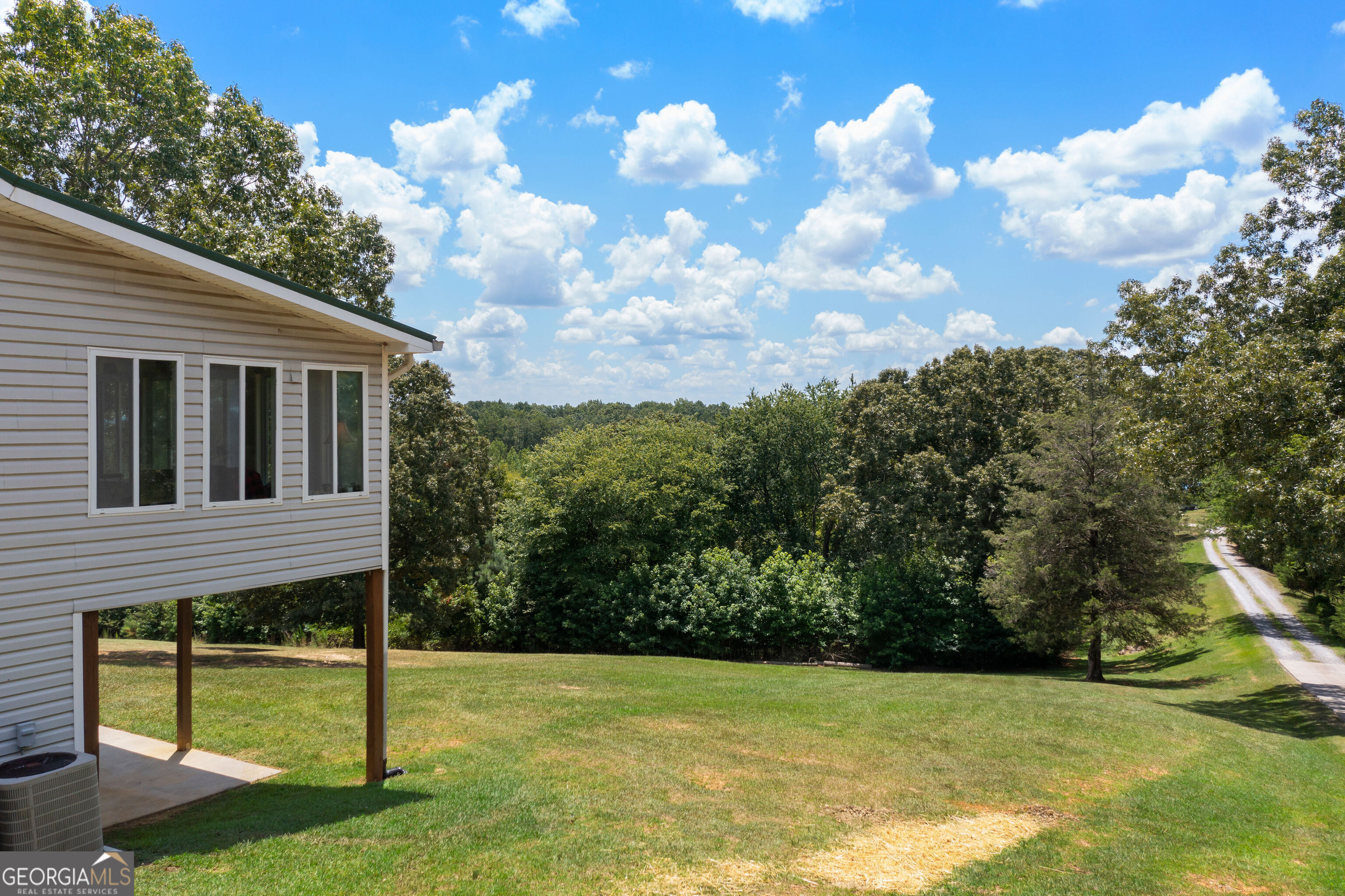 300 Ellis RD SE