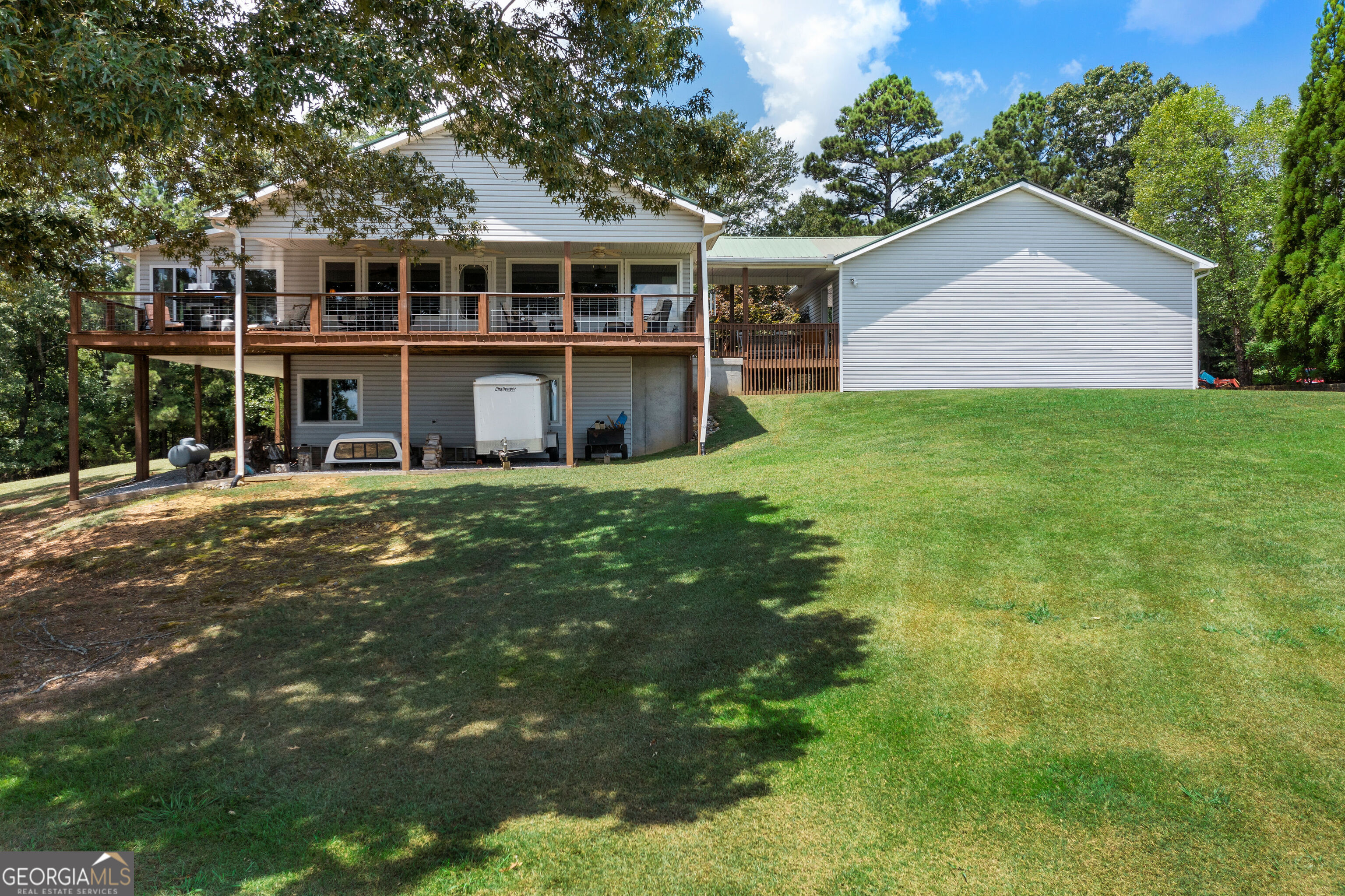 300 Ellis RD SE