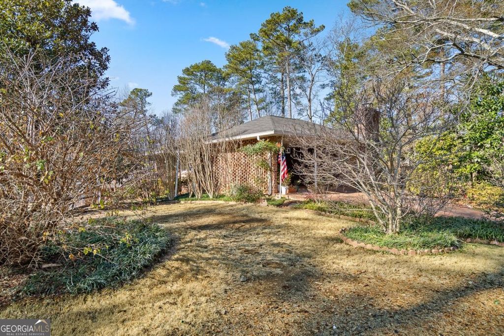 Photo of 1436 Willivee Drive, Decatur, GA 30033 (MLS # 10667691)