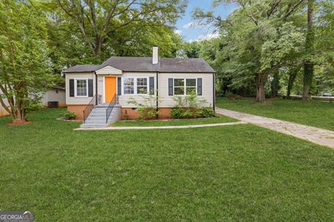 992 Estes DR SW Atlanta GA 30310