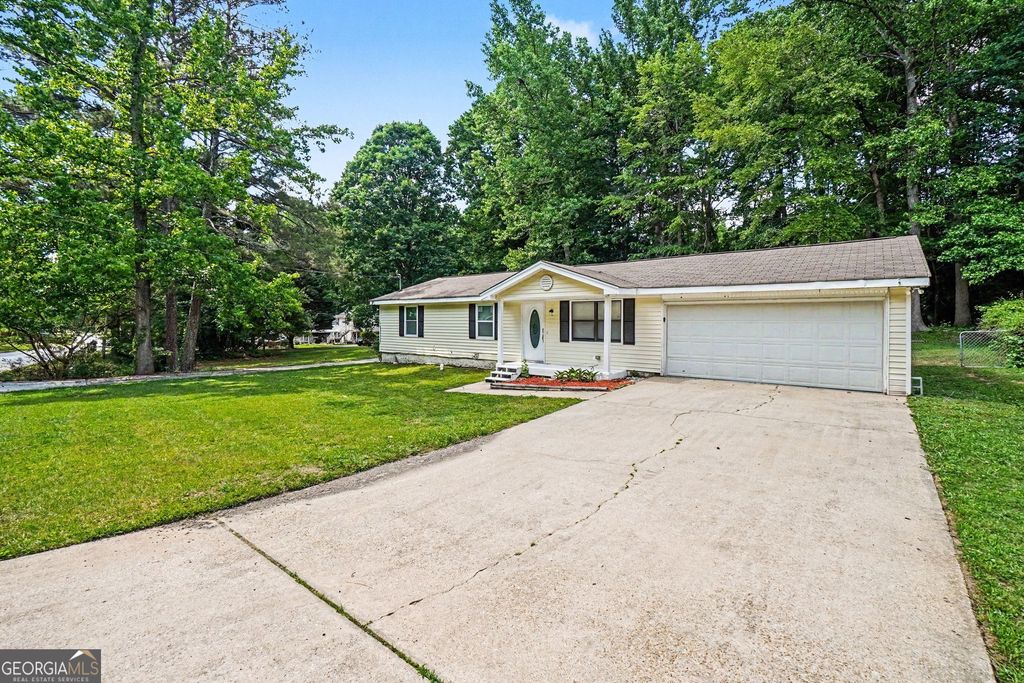 Photo of 3874 Paul Street, Douglasville, GA 30135 (MLS # 10769606)