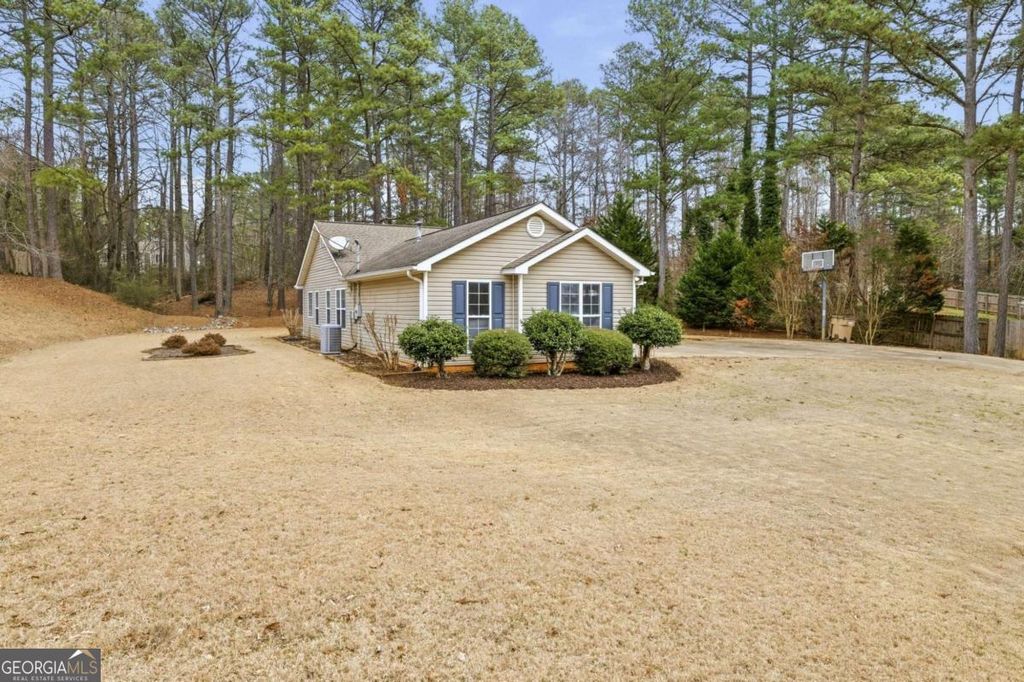 Photo of 4758 Eagle Watch Drive, Flowery Branch, GA 30542 (MLS # 10697173)