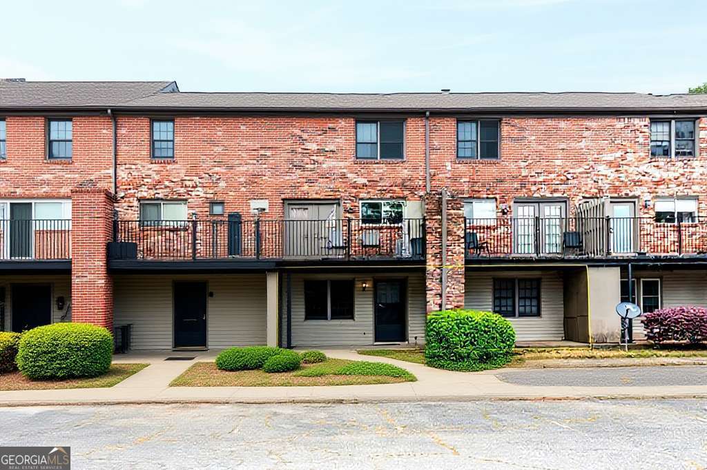 Discover a charming condo in a vibrant, large condo community! Amazing INVESTOR or PRIMARY RESIDENCE OPPORTUNITY in a quiet Neighborhood, features 2 bedrooms 1 bath condo with open floor plan. It Has a large Living room, Kitchen with granite tops and stainless-steel appliances, large bathroom with tub/shower, offers easy-care ceramic tile Flooring,Property conveniently located next to I-285, I-85, 400, Downtown, Midtown, Buckhead, Emory, Georgia Institute of Technology, Georgia State University, Mercer University (Atlanta Campus), Emory hospital and much more. Community has a large in-ground pool, tennis courts, fitness center, playground and a gorgeous fountain. NO RENTAL RESTRICTIONS, WATER/SEWER INCLUDED in the HOA fees. This Condo community offers beautifully landscaped green spaces with fountains. Community perks include a pool, tennis and basketball courts, a fitness center, kids' play area, and pet zones. Great Location close to Everything!! Don't miss this chance!
