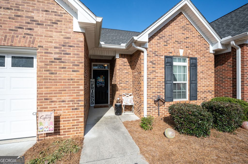 Photo of 240 Regency Lane SW, Calhoun, GA 30701 (MLS # 10715072)