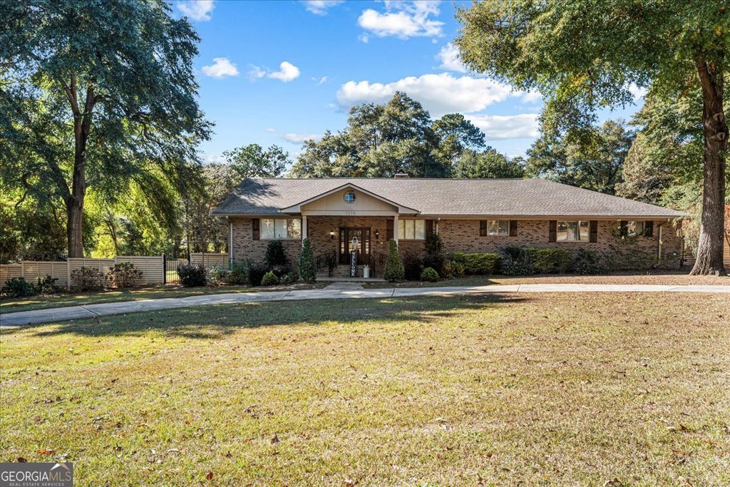 Photo of 230 Tucker Road, Warner Robins, GA 31088 (MLS # 10768657)