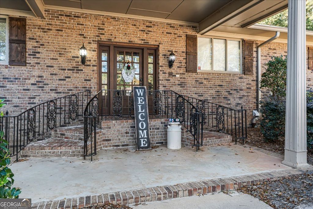 Photo of 230 Tucker Road, Warner Robins, GA 31088 (MLS # 10768657)