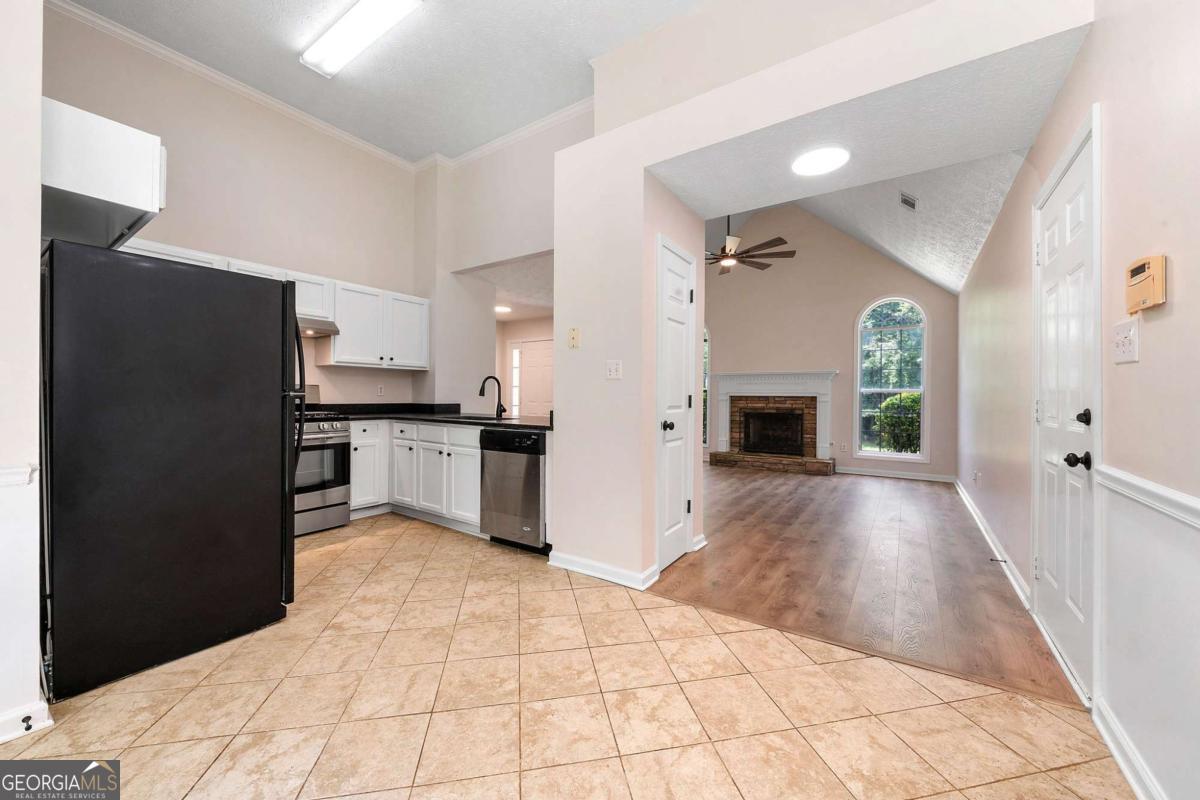 Newnan, Georgia 30263, United States, 3 Bedrooms Bedrooms, ,2 BathroomsBathrooms,Residential,Active,160053