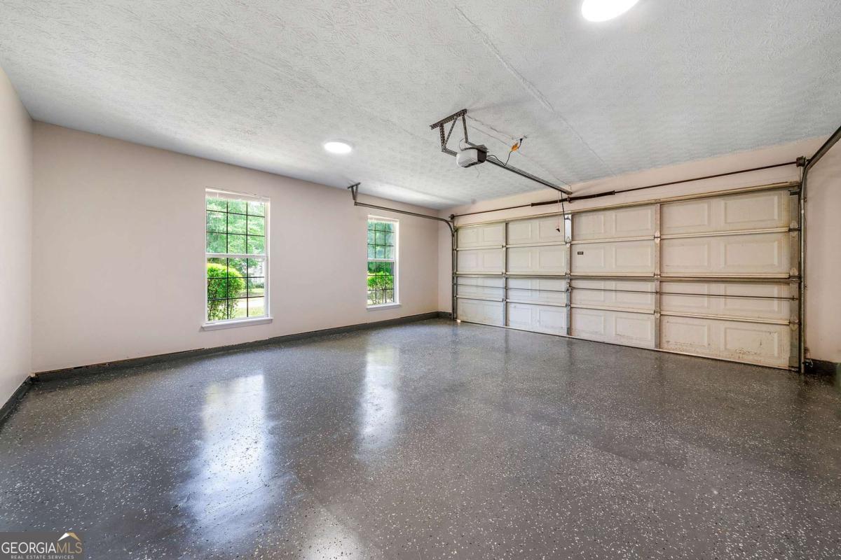 Newnan, Georgia 30263, United States, 3 Bedrooms Bedrooms, ,2 BathroomsBathrooms,Residential,Active,160053