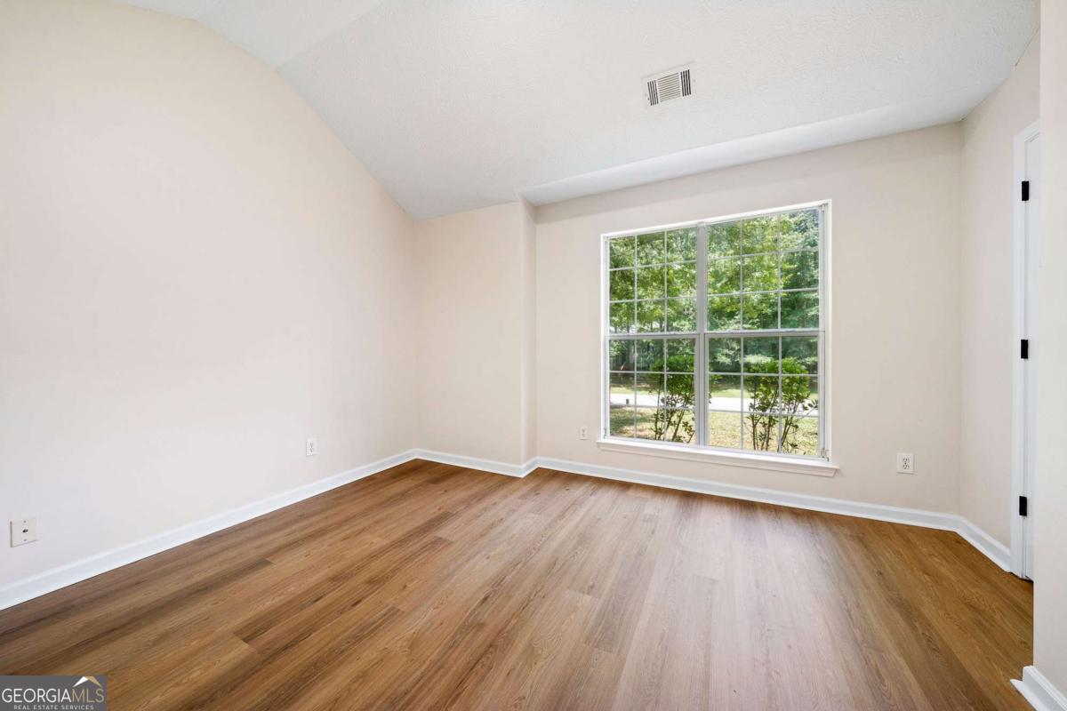 Newnan, Georgia 30263, United States, 3 Bedrooms Bedrooms, ,2 BathroomsBathrooms,Residential,Active,160053