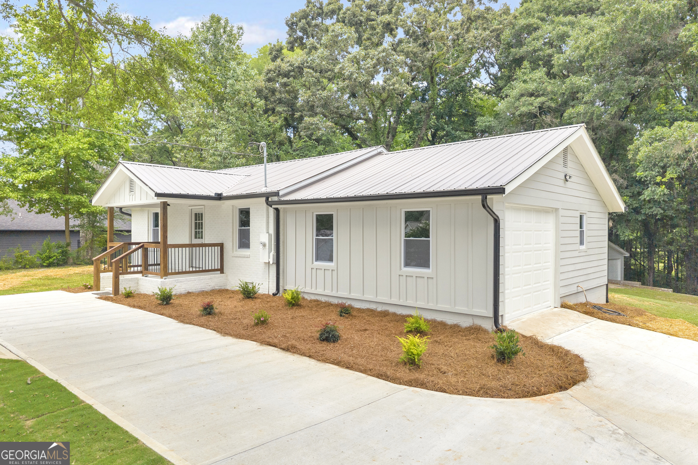 152 Mountain Creek DR