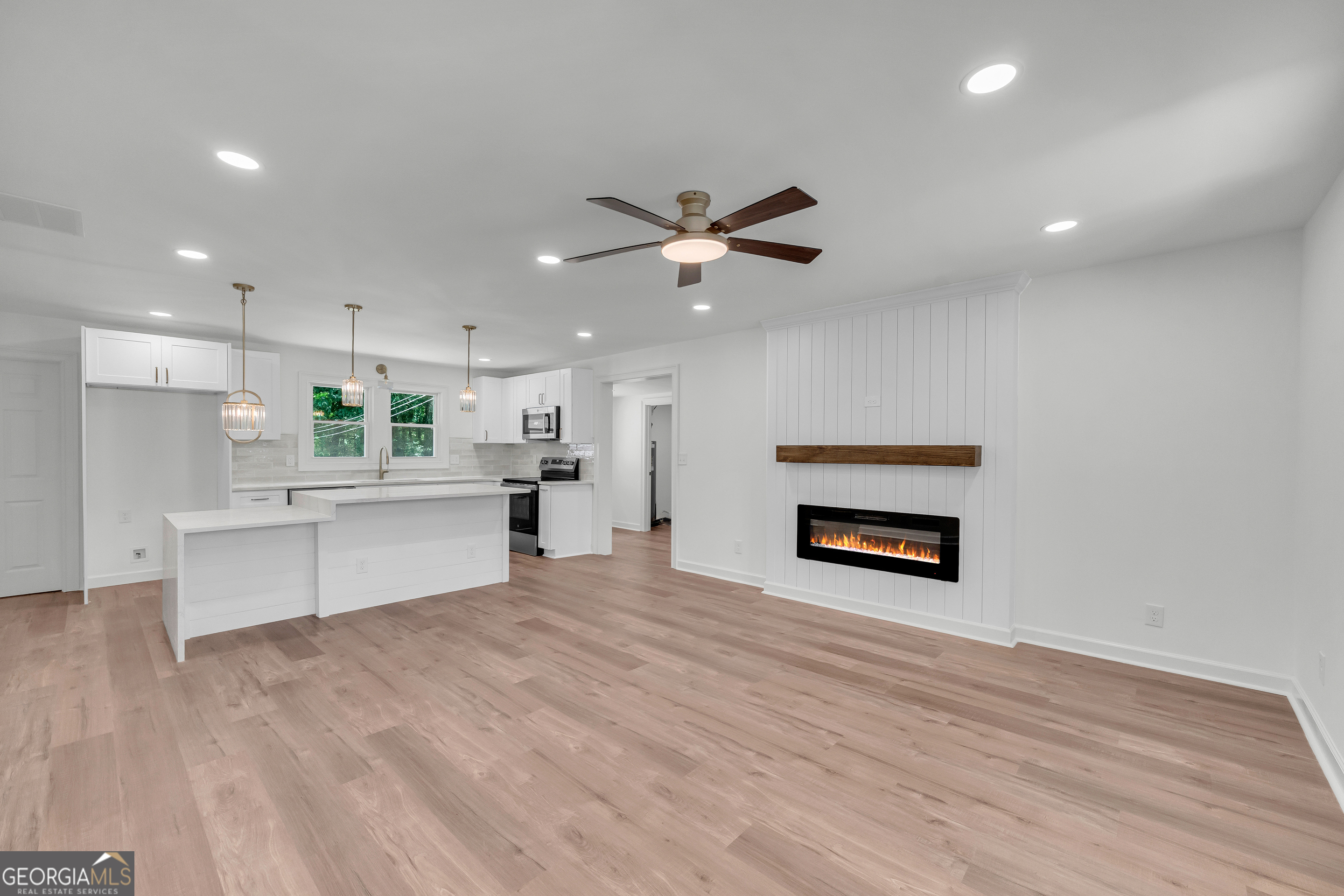 152 Mountain Creek DR