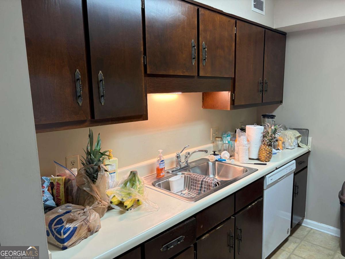 475 NE Mount Vernon HWY NE 122C