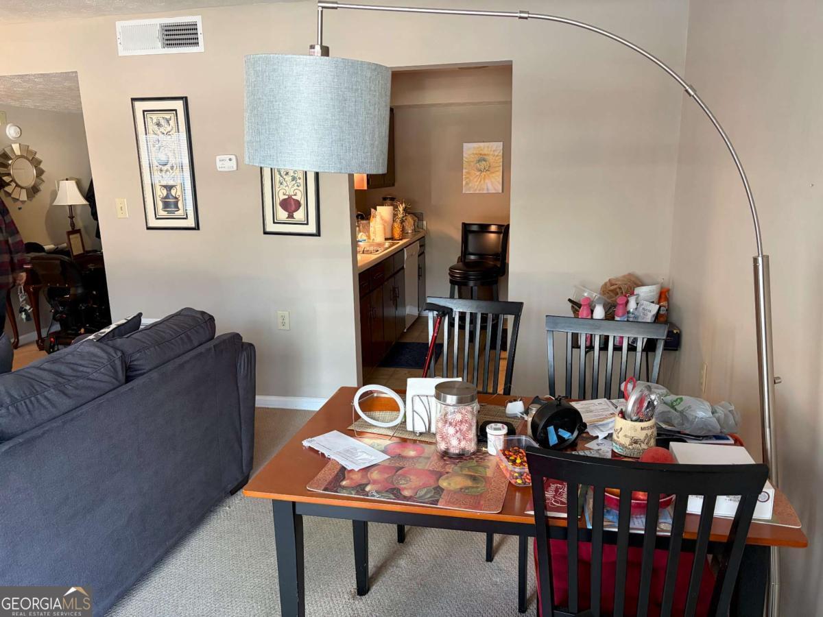 475 NE Mount Vernon HWY NE 122C