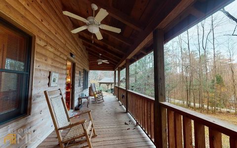 A home in Hiawassee