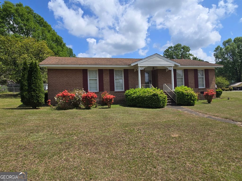 Photo of 101 Skyline Drive, Barnesville, GA 30204 (MLS # 10724199)