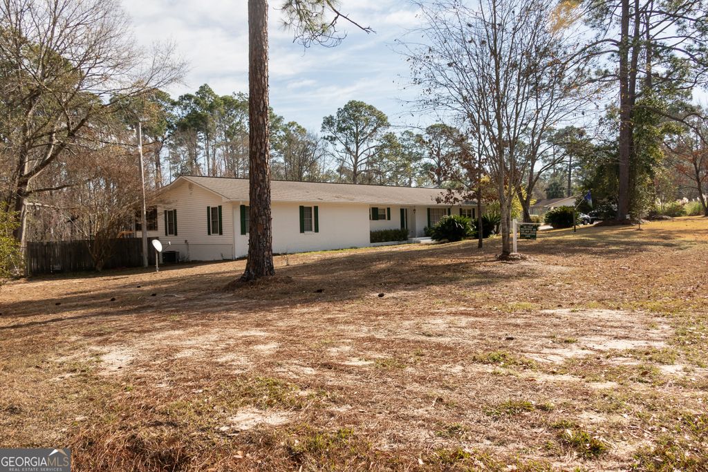 Photo of 614 N Victory Dr, Lyons, GA 30436 (MLS # 10678731)