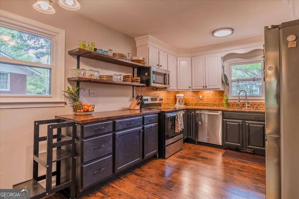 Photo of 20 Mitchell Circle SE, Rome, GA 30161 (MLS # 10705790)