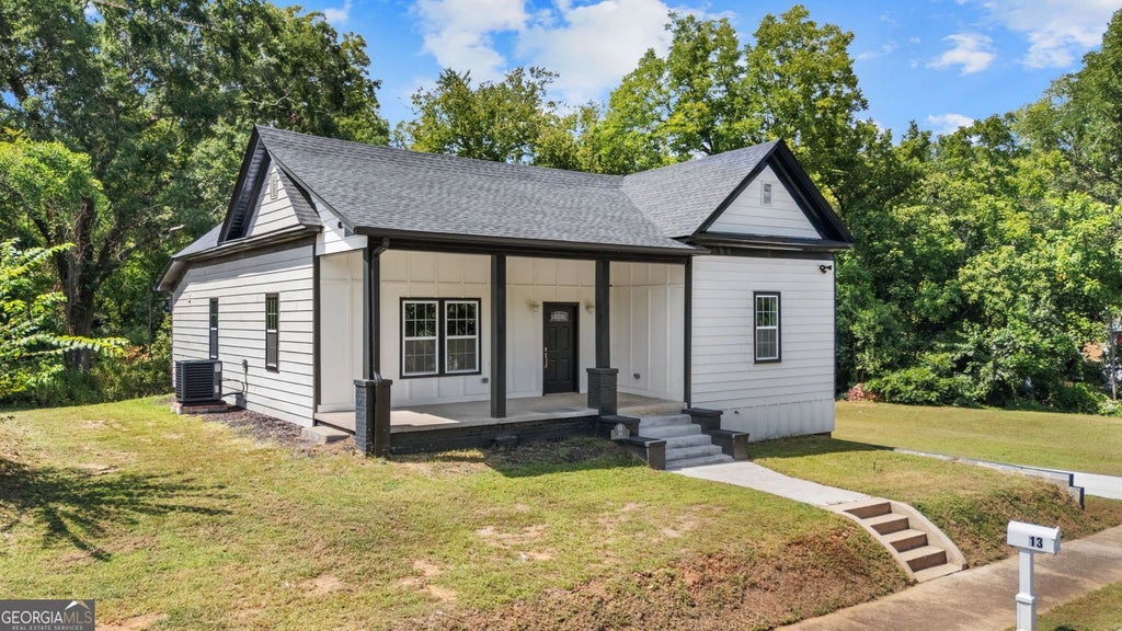 Photo of 13 N Blanche Avenue SW, Rome, GA 30161 (MLS # 10834283)