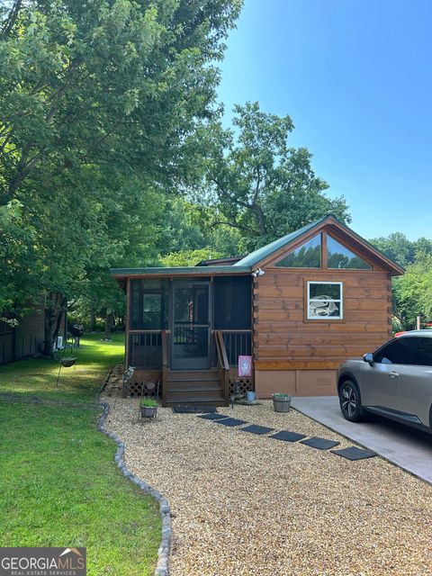 Cabin in Cleveland GA 439 Elkmont Trail.jpg