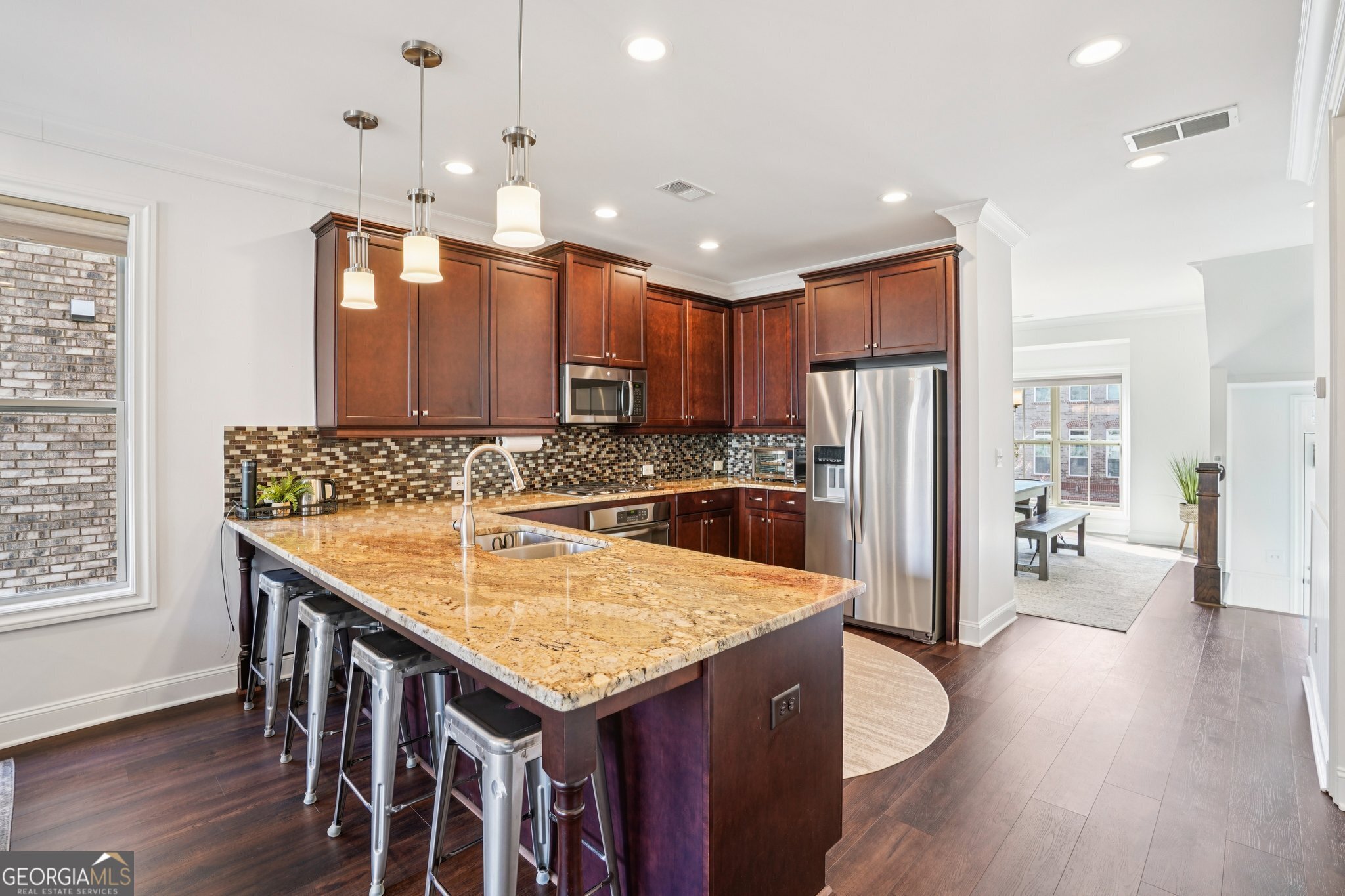 124 Laurel Crest ALY